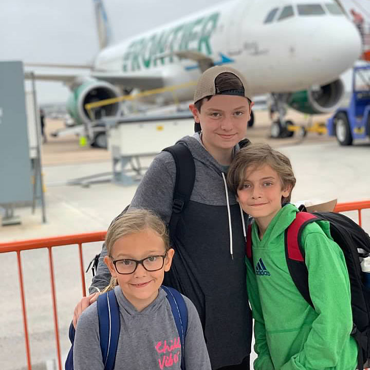 frontier plane kids