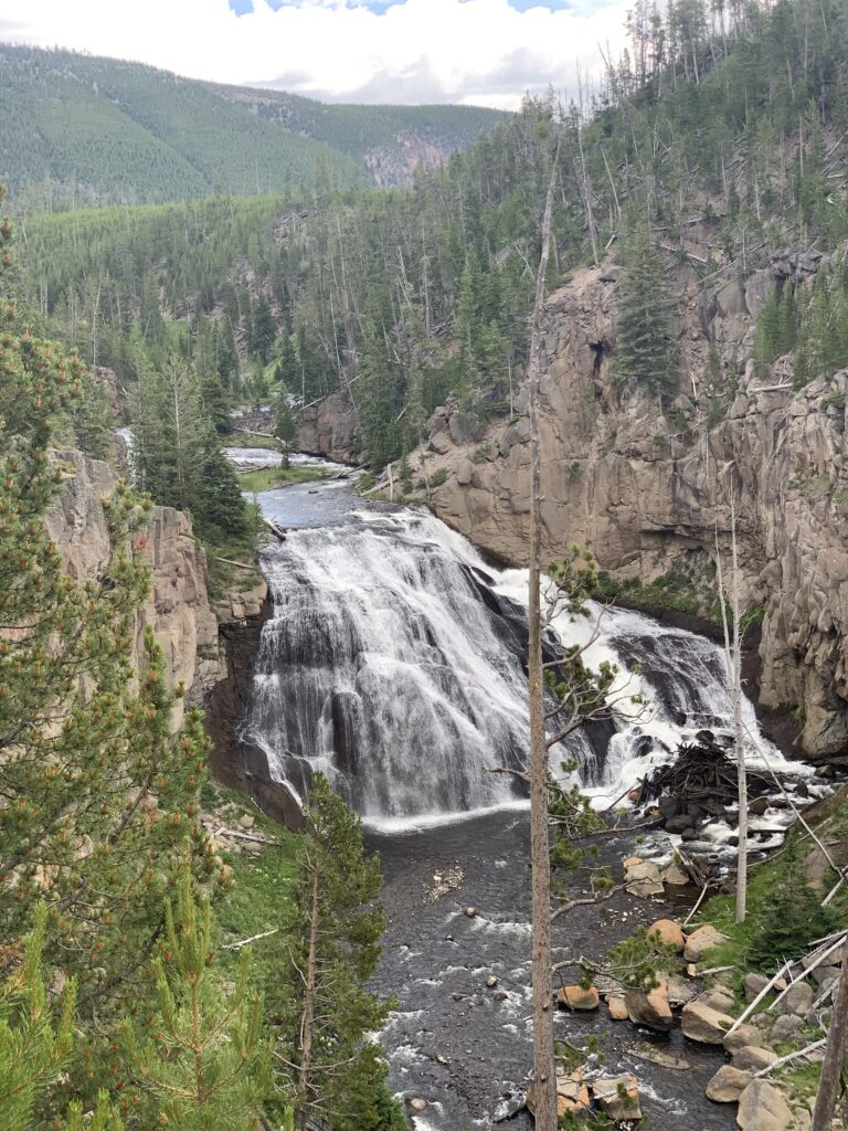 waterfall yellowstone 